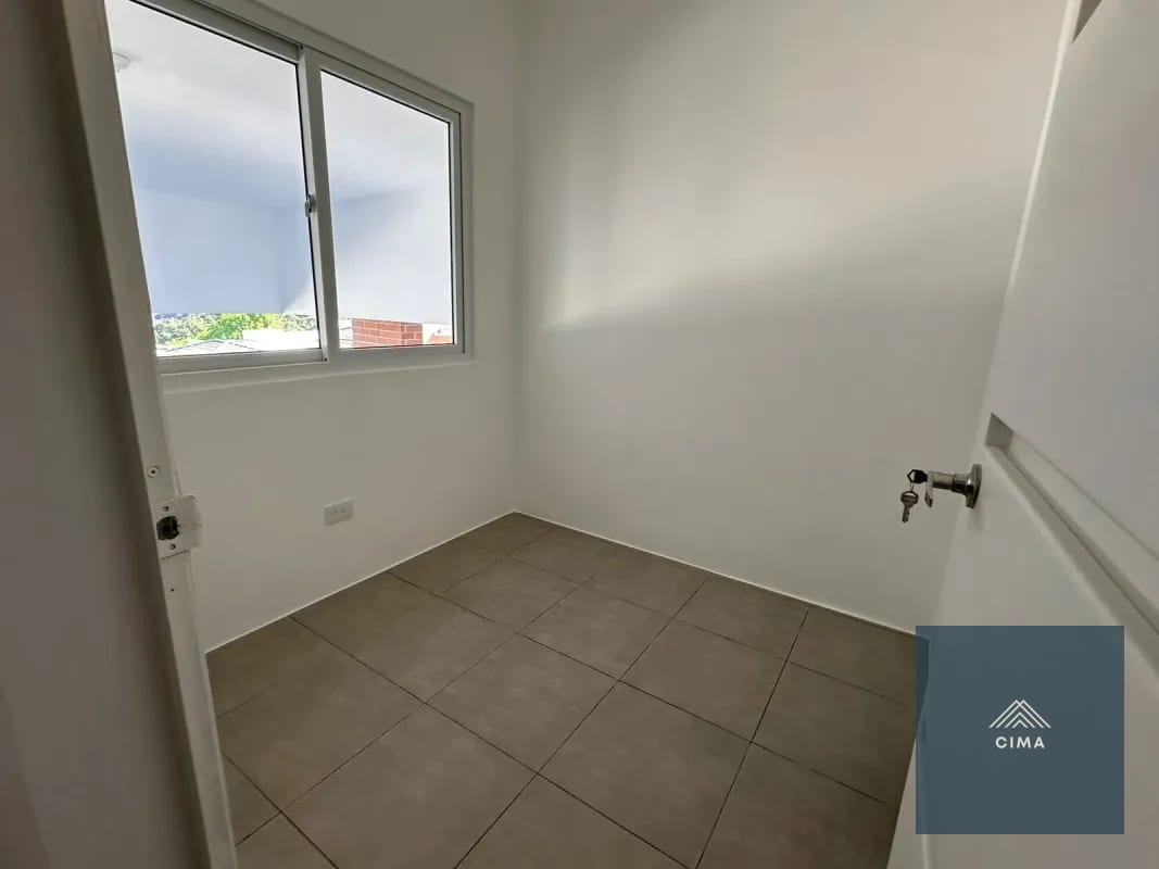 Casa en Venta Trivento San Vicente, CAES — Casa en Venta en Trivento, Carretera a El Salvador, Guatemala, Ciudad — foto 16 de 17