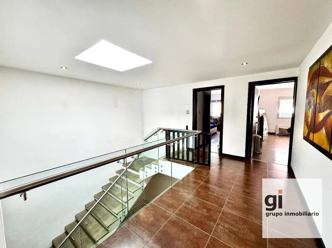 Casa moderna con piscina 4 habs / fuera de garita Z.14 — Casa en Venta en Zona 14, Guatemala, Ciudad — foto 13 de 16