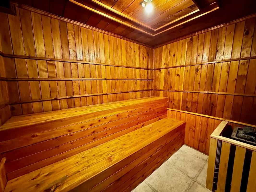 Casa moderna con piscina 4 habs / fuera de garita Z.14 — Casa en Venta en Zona 14, Guatemala, Ciudad — foto 4 de 16