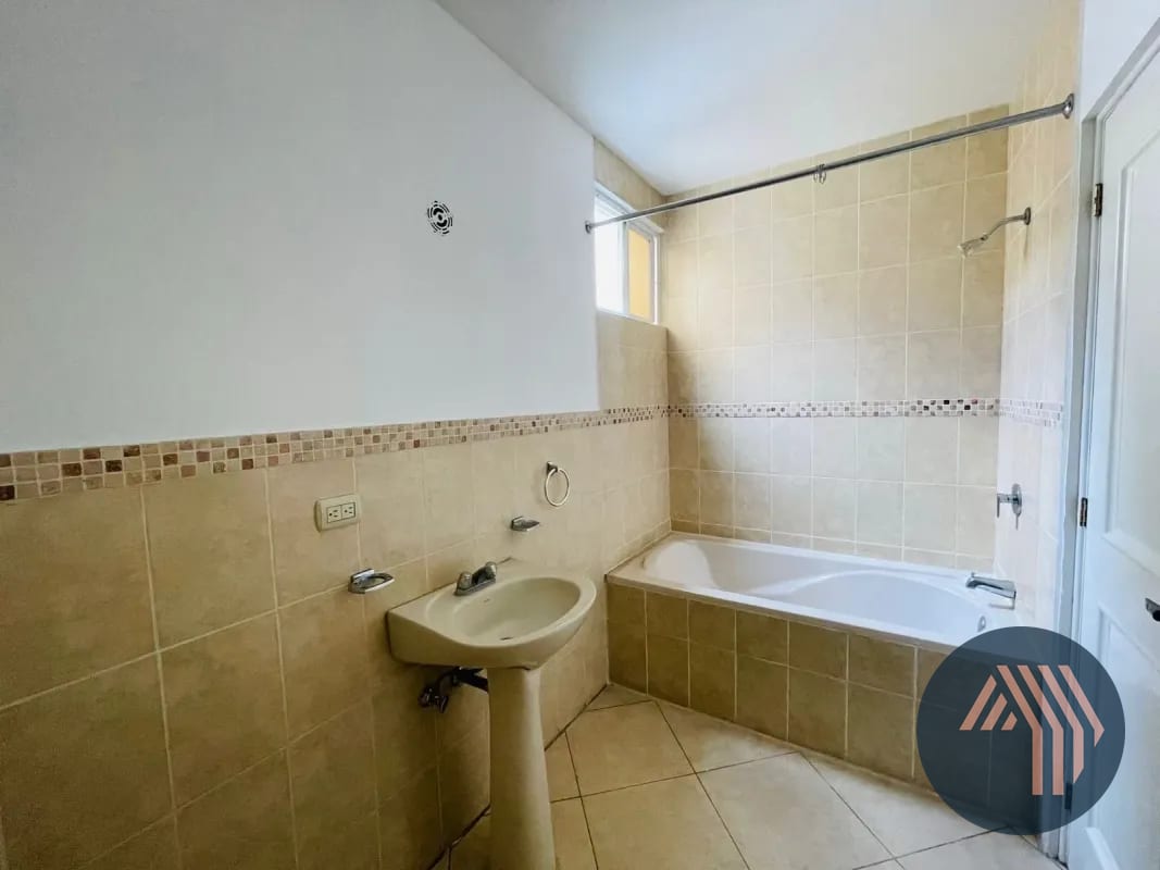 ALQUILER DE APARTAMENTO - JOYA DE ORO, KM 24.5 CES — Apartamento en Alquiler en Joya de Oro, Carretera a El Salvador, Guatemala, Ciudad — foto 4 de 13