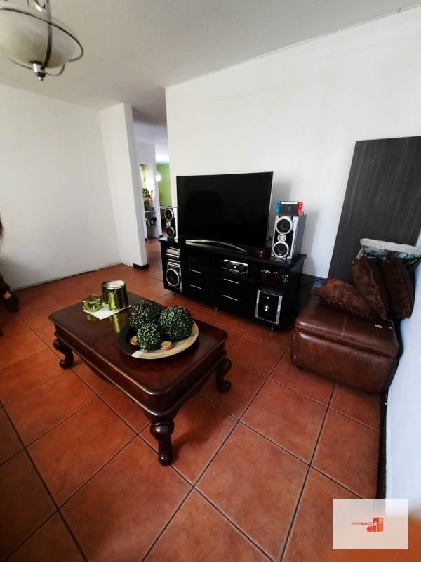Casa uso residencia, oficina o incluso bodega Col.Trinidad — Bodega / Ofibodega en Venta en Trinidad, Zona 15, Guatemala, Ciudad — foto 9 de 10