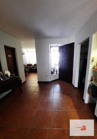 Casa uso residencia, oficina o incluso bodega Col.Trinidad — Bodega / Ofibodega en Venta en Trinidad, Zona 15, Guatemala, Ciudad — miniatura 1 de 10