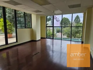 Edificio de oficinas con sótano en Zona 10 — Edificio en Alquiler en Zona 10, Guatemala, Ciudad — miniatura 13 de 13