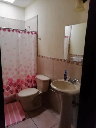 PRECIOSA CASA EN VENTA CARRETERA A EL SALVADOR KM22.7 — Casa en Venta en Villas Campestre II, Carretera a El Salvador, Guatemala, Ciudad — miniatura 7 de 13