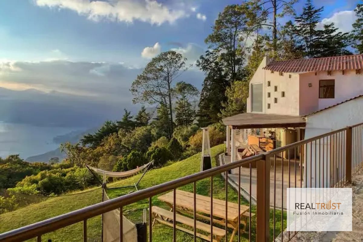 Casa en Venta con Vista al Lago de Atitlán a 20 Minutos de Panajachel — Casa vacacional en Venta en San Andres Semetabaj, Sololá — foto 5 de 15