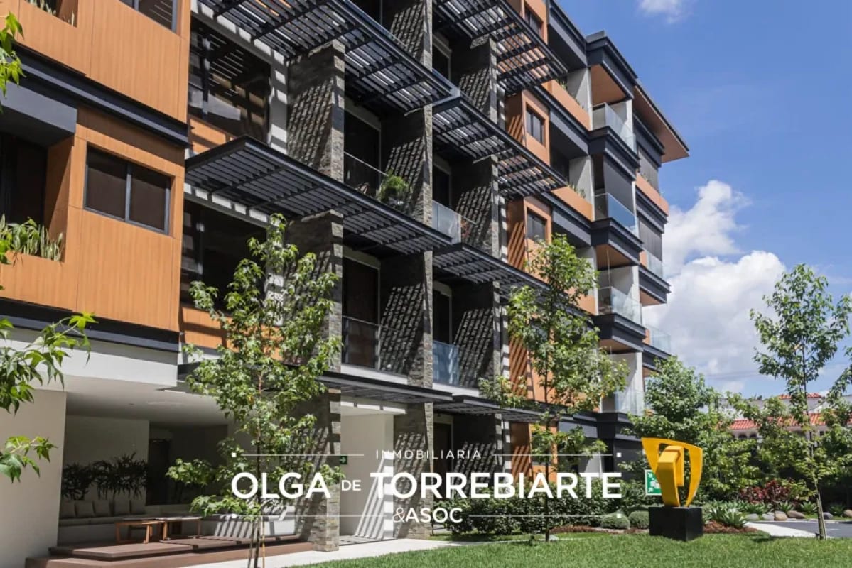 Apartamento en primer nivel, Maranta zona 10 — Apartamento en Alquiler en Maranta Oakland, Zona 10, Guatemala, Ciudad — foto 1 de 17