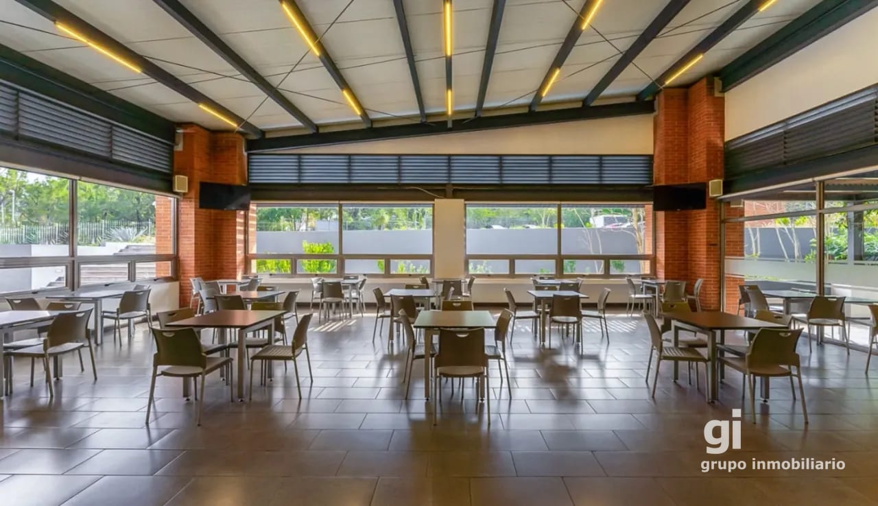 Interesante Propiedad en alquiler para Negocio, Academias, Universidades, Restaurantes, Negocios de Entretenimiento y más en zona 15. — Local en Alquiler en Zona 15, Guatemala, Ciudad — foto 9 de 11