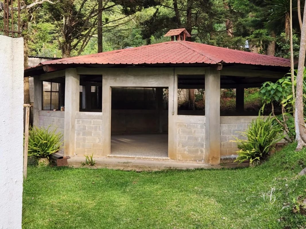 Terreno venta Laguna Bermeja (uso comercial) — Terreno en Venta en Santa Catarina Pinula, Guatemala, Ciudad — foto 1 de 8