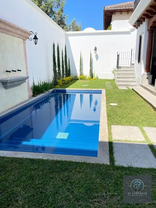 Linda casa en Antigua Guatemala, Condado El Obispo — Casa en Venta en Antigua, Sacatepéquez — foto 12 de 16