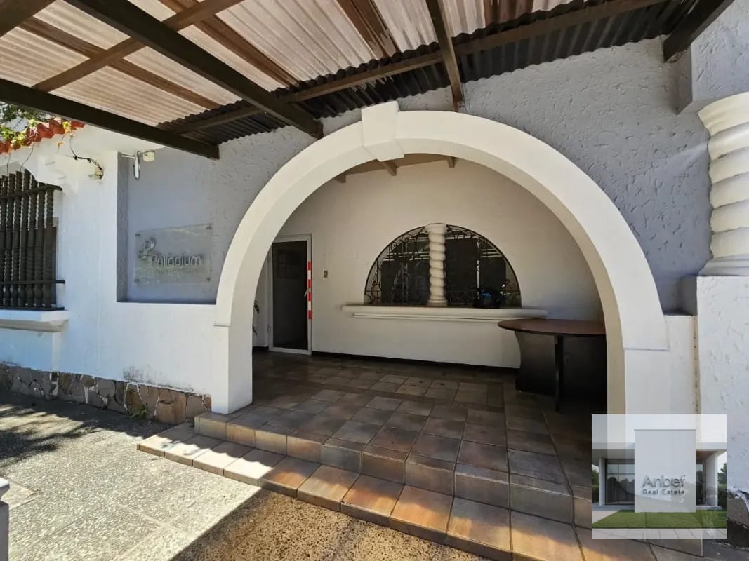 CASA de 282 m² en Alquiler, Uso exclusivo Oficinas con 11 Parqueos en Zona 10 — Casa en Alquiler en Zona 10, Guatemala, Ciudad — foto 10 de 10