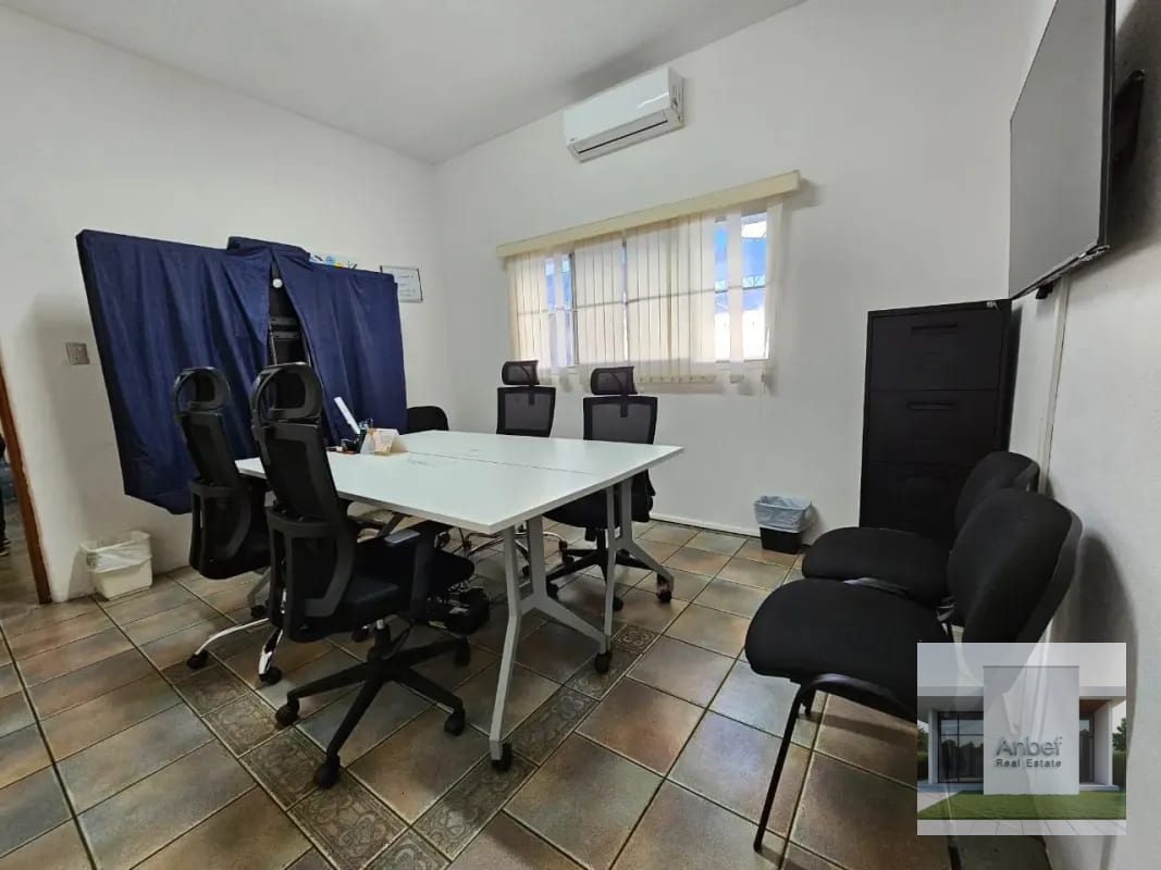 CASA de 282 m² en Alquiler, Uso exclusivo Oficinas con 11 Parqueos en Zona 10 — Casa en Alquiler en Zona 10, Guatemala, Ciudad — foto 3 de 10
