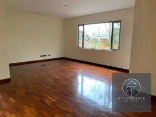 Linda y amplia casa en km. 16.5 Carretera a El Salvador — Casa en Alquiler en Carretera a El Salvador, Guatemala, Ciudad — miniatura 6 de 17