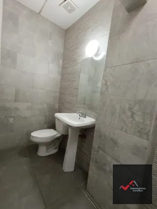 Oficina en Renta Zona 10 — Oficina en Alquiler en Zona 10, Guatemala, Ciudad — miniatura 2 de 9