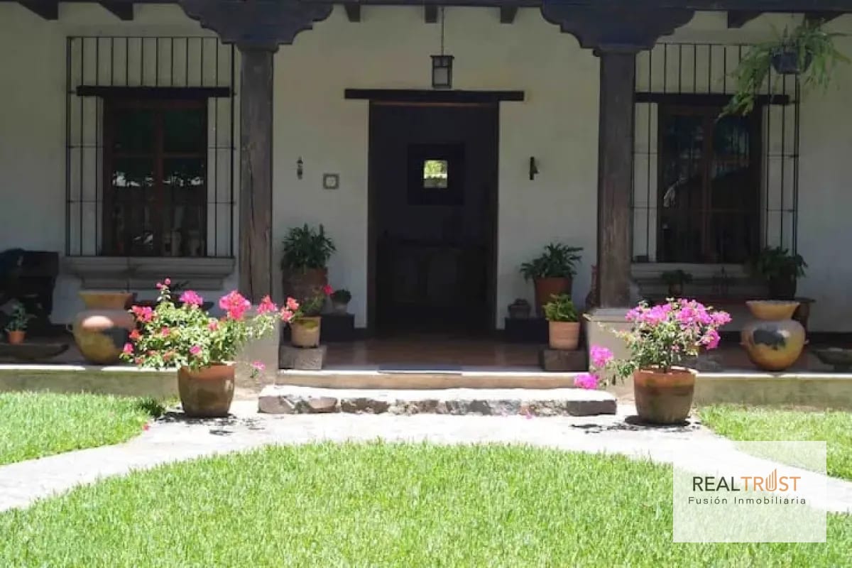 PROPIEDAD EN VENTA EN CASCO DE ANTIGUA GUATEMALA — Casa en Venta en Antigua, Sacatepéquez — foto 10 de 10