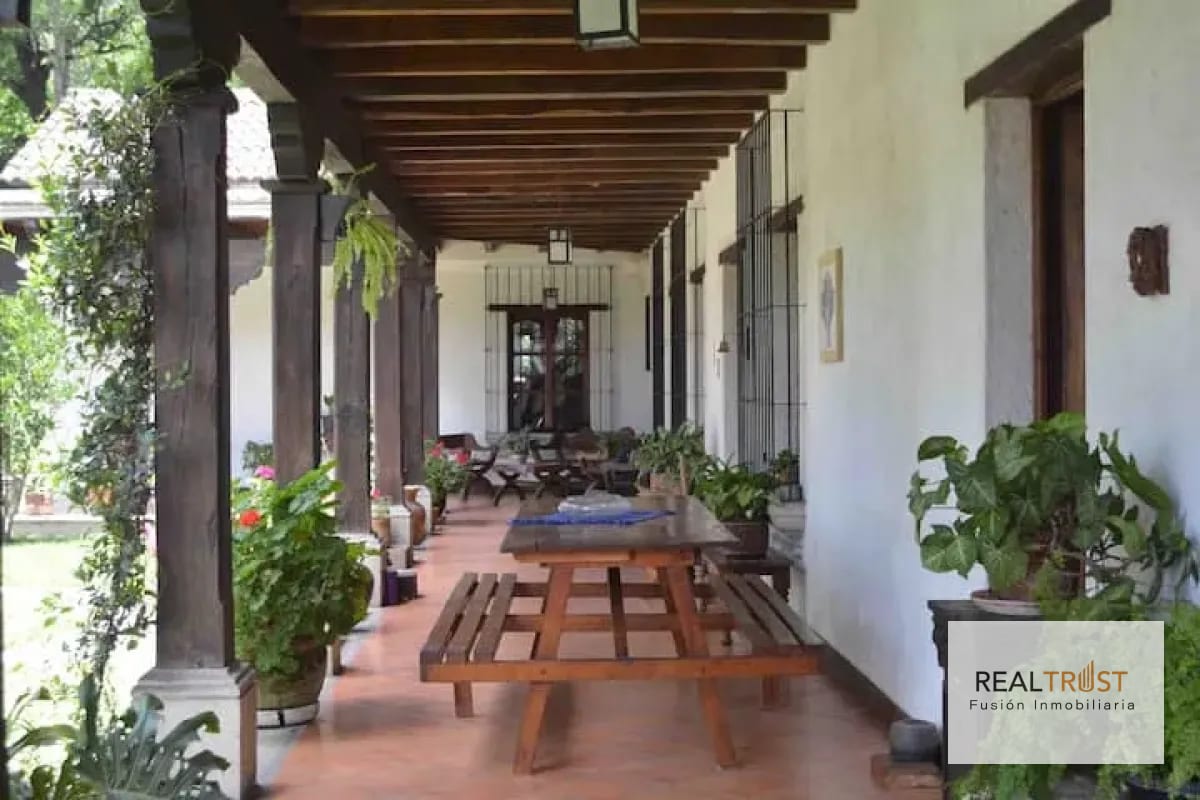 PROPIEDAD EN VENTA EN CASCO DE ANTIGUA GUATEMALA — Casa en Venta en Antigua, Sacatepéquez — foto 3 de 10