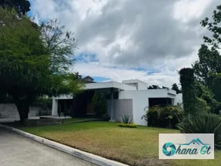 CASA MODERNA EN VENTA, KM 16.5 CAES COND. SAN FRANCISCO JAVIER — Casa en Venta en Carretera a El Salvador, Guatemala, Ciudad — miniatura 1 de 17