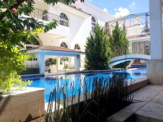 CASA DE LUJO EN FORESTA DE CAYALÁ — Casa en Venta en Foresta de Cayalá, Zona 16, Guatemala, Ciudad — miniatura 1 de 17