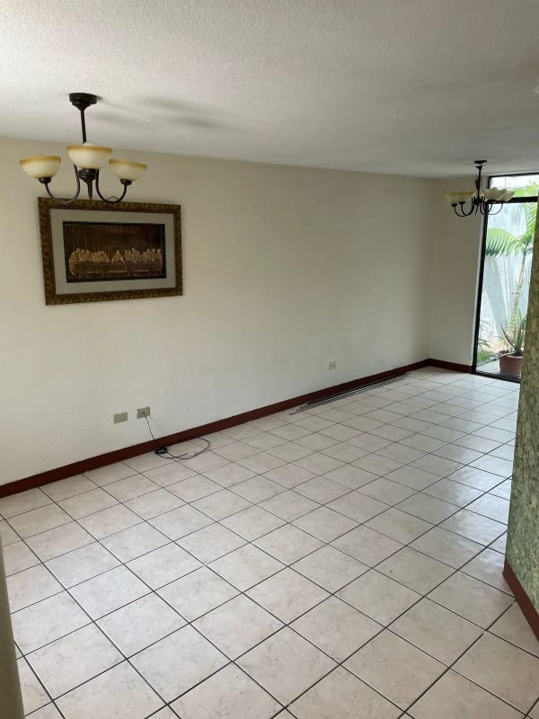 CASA EN VENTA En CASA GRANDE Km. 10 RUTA AL ATLANTICO — Casa en Venta en Carretera al Atlántico, Guatemala, Ciudad — foto 11 de 17