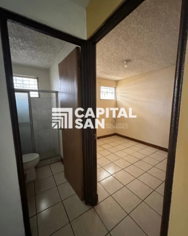 Casa en venta en San Cristóbal col Panorama de 6 habitaciones amplio jardín y apartamento independiente — Casa en Venta en *Otro / No especificar, Zona 8 Mixco, Guatemala, Ciudad — foto 9 de 11
