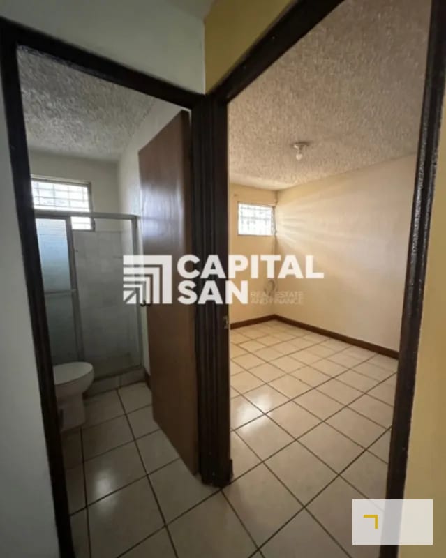 Casa en venta en San Cristóbal col Panorama de 6 habitaciones amplio jardín y apartamento independiente — Casa en Venta en *Otro / No especificar, Zona 8 Mixco, Guatemala, Ciudad — foto 9 de 11