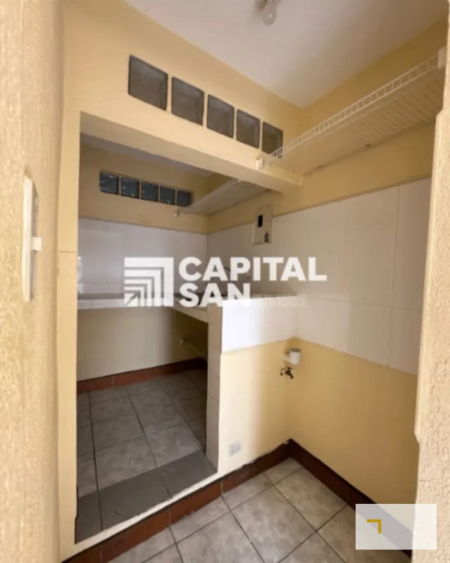 Casa en venta en San Cristóbal col Panorama de 6 habitaciones amplio jardín y apartamento independiente — Casa en Venta en *Otro / No especificar, Zona 8 Mixco, Guatemala, Ciudad — foto 7 de 11