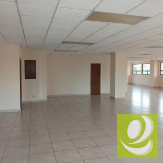 RENTA Oficina  en zona 13 cerca de Las Américas — Oficina en Alquiler en Zona 13, Guatemala, Ciudad — miniatura 2 de 8