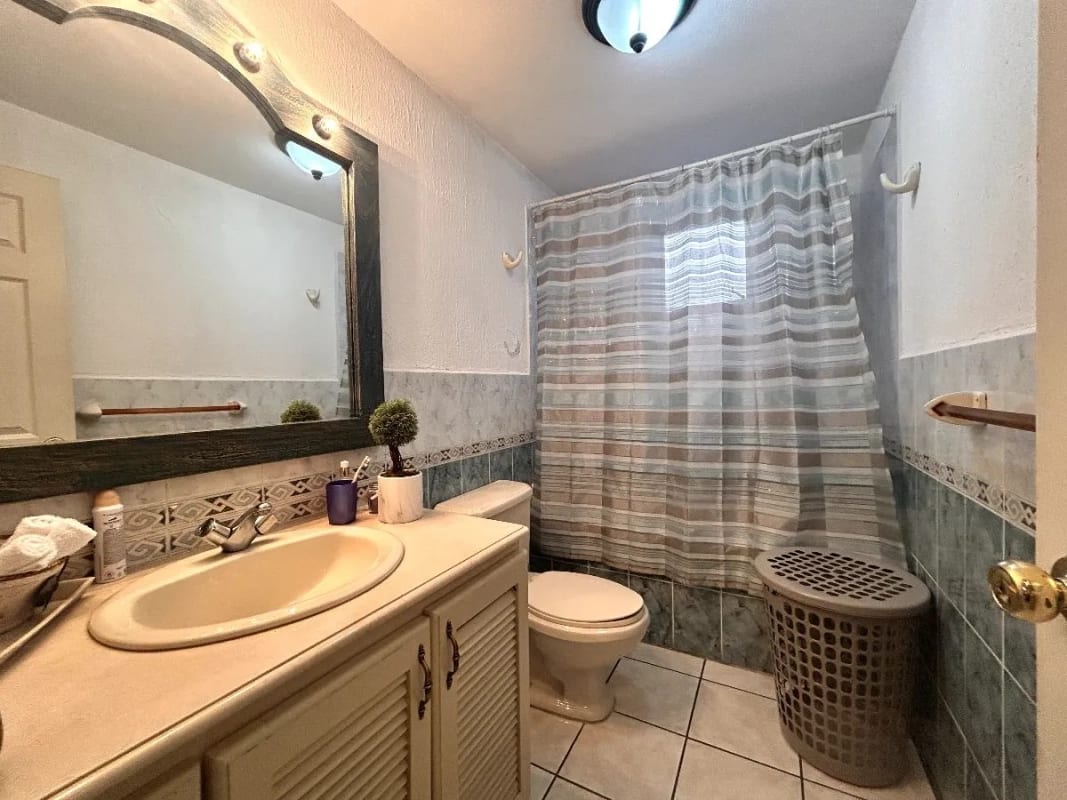 Casa en venta, Condominio La Laguna, Colonia Santa Rosalía, CAES — Casa en Venta en Santa Rosalia La Laguna, Carretera a El Salvador, Guatemala, Ciudad — foto 8 de 17