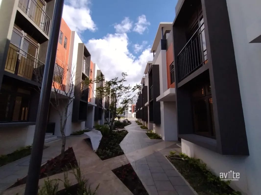 CONDADO NARANJO: 4 habitaciones, 3.5 baños, 2 parqueos Q9,500 — Casa en Alquiler en Condado Naranjo, Zona 4 Mixco, Guatemala, Ciudad — foto 6 de 6