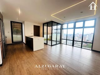 Apartamento con Jardín | 3 Hab. | Edificio en Zona 10 — Apartamento en Venta en Zona 10, Guatemala, Ciudad — miniatura 1 de 15