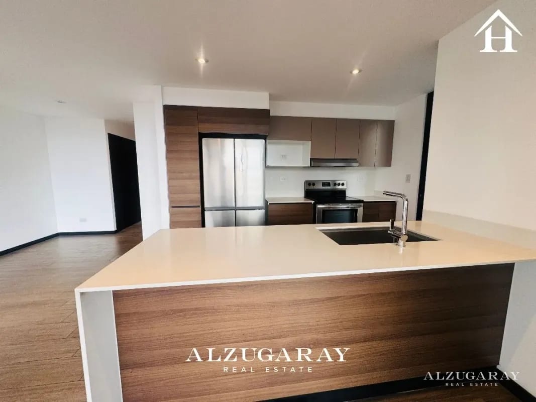 Apartamento con Jardín | 3 Hab. | Edificio en Zona 10 — Apartamento en Venta en Zona 10, Guatemala, Ciudad — foto 13 de 15