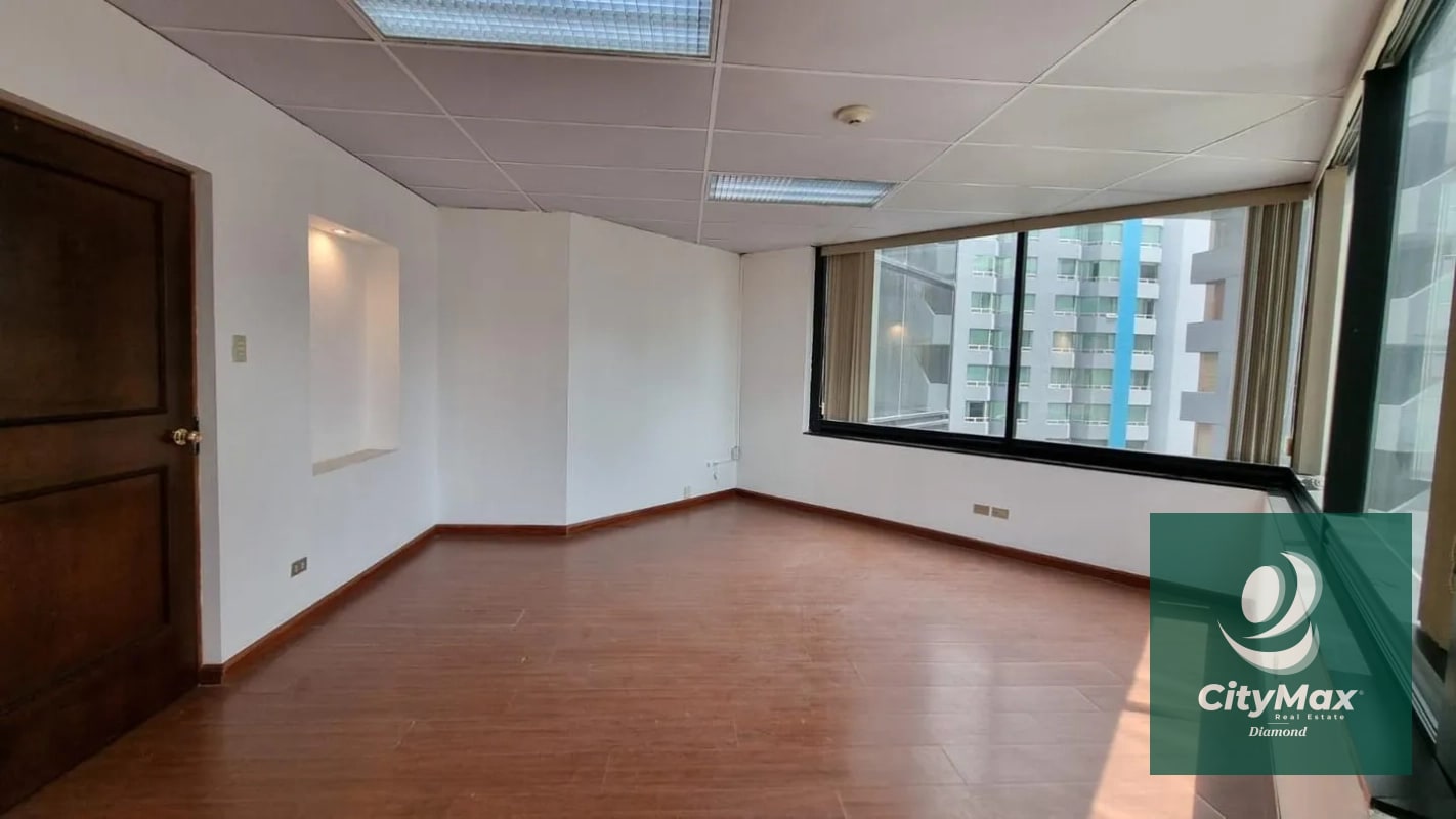 Oficinas en Renta en Guatemala Zona 10 — Oficina en Alquiler en Zona 10, Guatemala, Ciudad — foto 4 de 6
