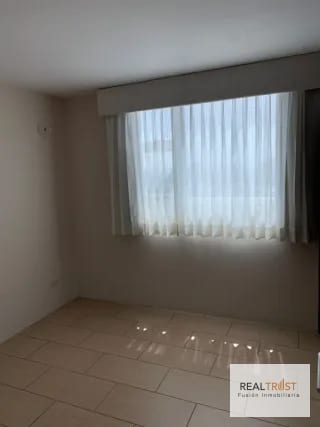 ALQUILO APARTAMENTO EN EDIFICIO CONDADO LA VILLA, ZONA 14 — Apartamento en Alquiler en Zona 14, Guatemala, Ciudad — miniatura 7 de 12