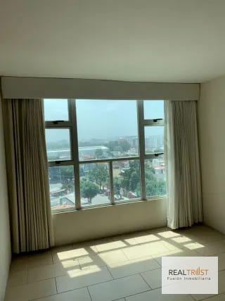 ALQUILO APARTAMENTO EN EDIFICIO CONDADO LA VILLA, ZONA 14 — Apartamento en Alquiler en Zona 14, Guatemala, Ciudad — miniatura 4 de 12