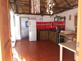 Terreno con 2 boungalows en Monterrico — Terreno en Venta en Monterrico, Santa Rosa — miniatura 4 de 7