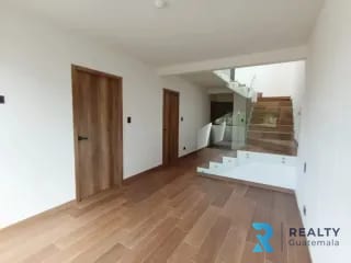 VENDO/RENTO CASA ZONA 16 PARA ESTRENAR!! — Casa en Venta en Zona 16, Guatemala, Ciudad — miniatura 1 de 14