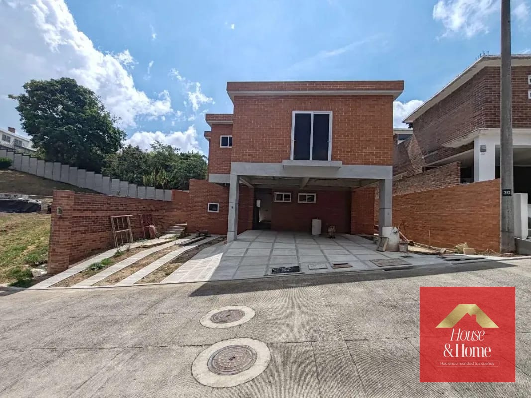 Venta de casa en Carretera a El Salvador — Casa en Venta en San José Pinula, Guatemala, Ciudad — foto 1 de 7