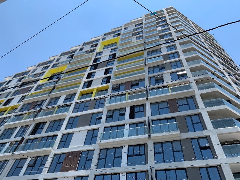 MODERNO APARTAMENTO EQUIPADO EN RENTA, EDIFICIO QUO — Apartamento en Alquiler en Zona 4, Guatemala, Ciudad — foto 10 de 14