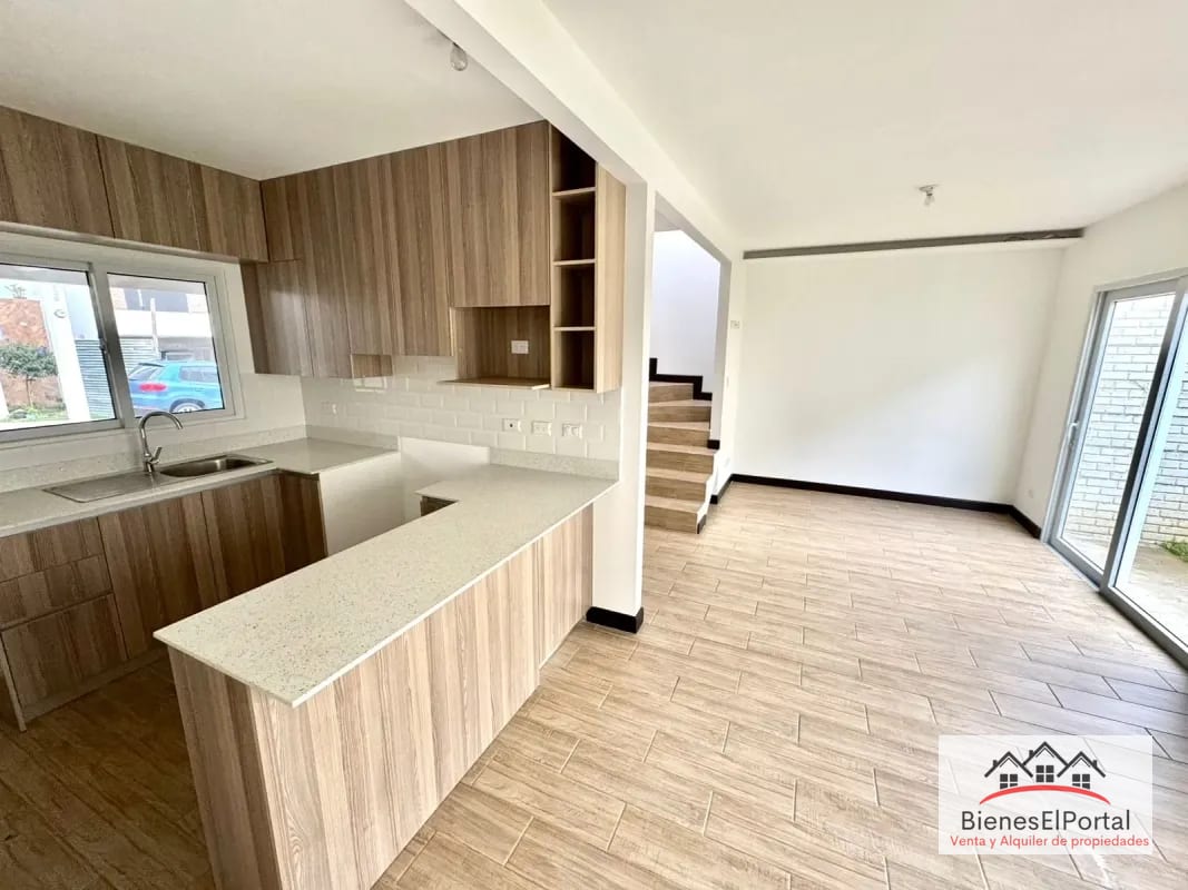 Casa en Bosques de Santa Elena Caes — Casa en Venta en Carretera a El Salvador, Guatemala, Ciudad — foto 9 de 9