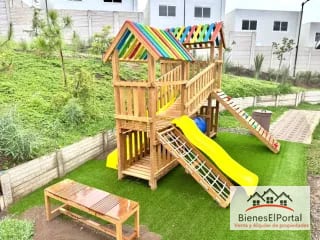 Casa en Bosques de Santa Elena Caes — Casa en Venta en Carretera a El Salvador, Guatemala, Ciudad — miniatura 3 de 9