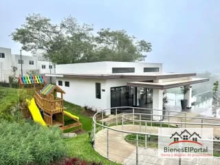 Casa en Bosques de Santa Elena Caes — Casa en Venta en Carretera a El Salvador, Guatemala, Ciudad — miniatura 2 de 9
