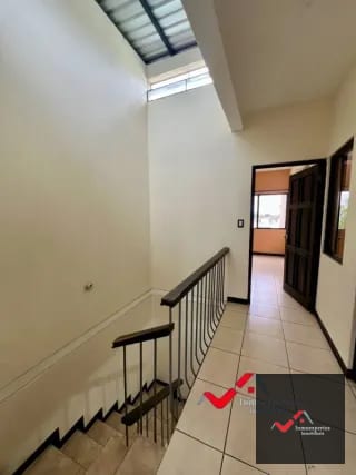 CASA EN VENTA SAN CRISTOBAL, ZONA 8 MIXCO — Casa en Venta en Pinares de San Cristobal, Zona 8 Mixco, Guatemala, Ciudad — miniatura 14 de 14