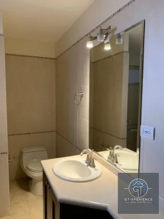 Apartamento en edificio Zona 14 — Apartamento en Alquiler en Zona 14, Guatemala, Ciudad — miniatura 2 de 8