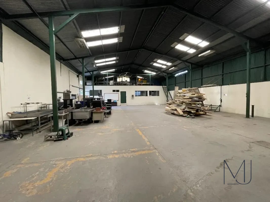 Bodega en alquiler | Villa Nueva | ¡Amplio espacio industrial con cuartos fríos y oficinas! — Bodega / Ofibodega en Alquiler en Villa Nueva, Guatemala, Ciudad — foto 9 de 11