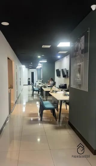 Oficina/local en renta — Oficina en Alquiler en Zona 10, Guatemala, Ciudad — miniatura 3 de 7
