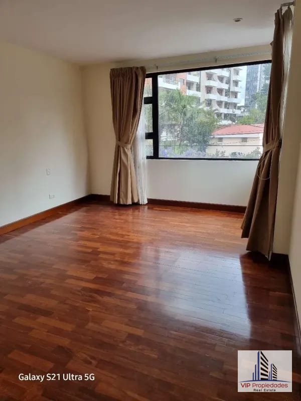 Altos de Santa Clara, Z. 10 Apartamento en renta — Apartamento en Alquiler en Altos de Santa Clara, Zona 10, Guatemala, Ciudad — foto 6 de 12