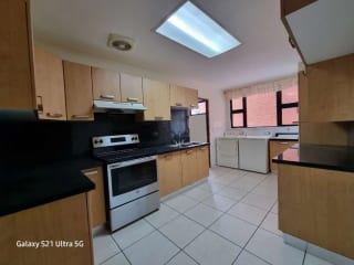 Altos de Santa Clara, Z. 10 Apartamento en renta — Apartamento en Alquiler en Altos de Santa Clara, Zona 10, Guatemala, Ciudad — miniatura 5 de 12