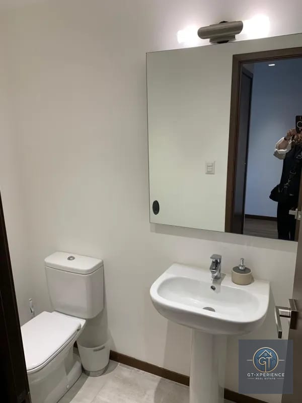 Lindo apartamento en renta y venta edificio Casa Clara, zona 10 — Apartamento en Venta en Zona 10, Guatemala, Ciudad — foto 2 de 11