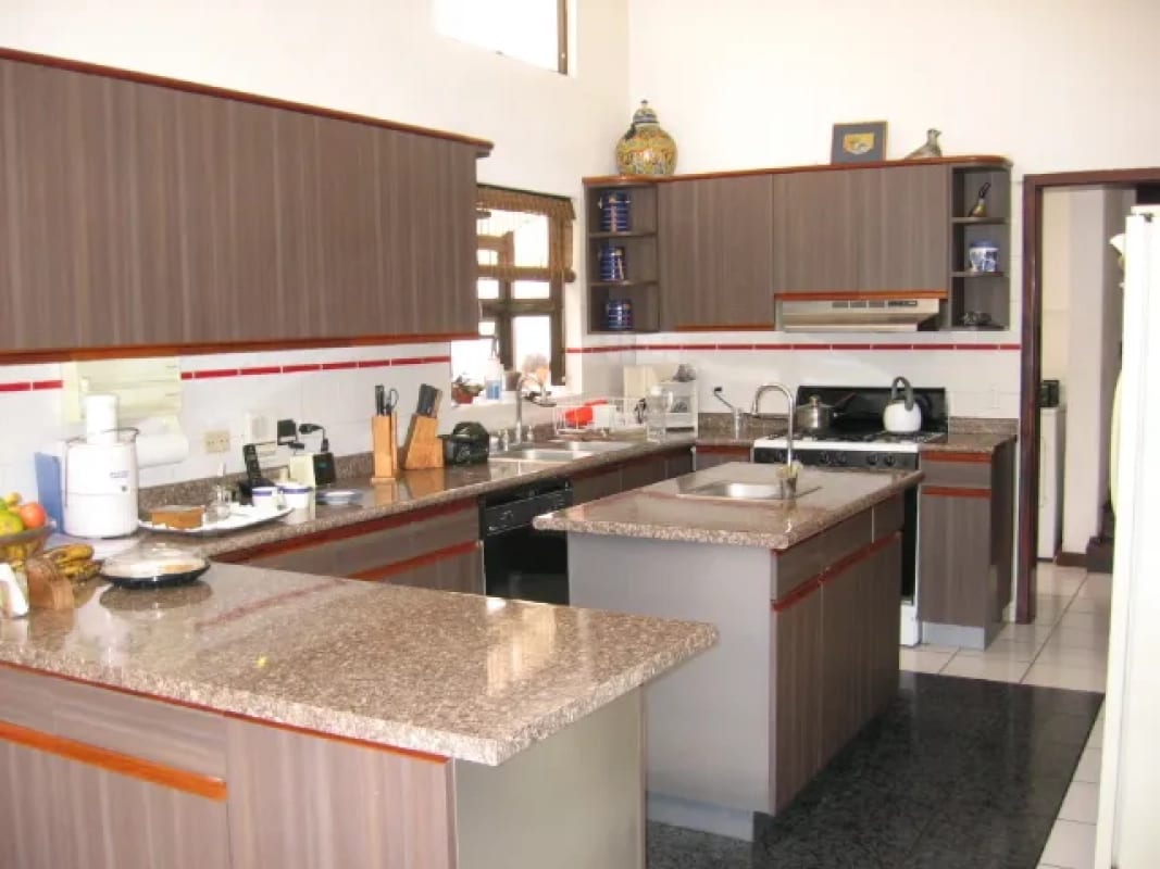Zona 10 Casa en venta — Casa en Venta en El Prado, Zona 10, Guatemala, Ciudad — foto 4 de 6