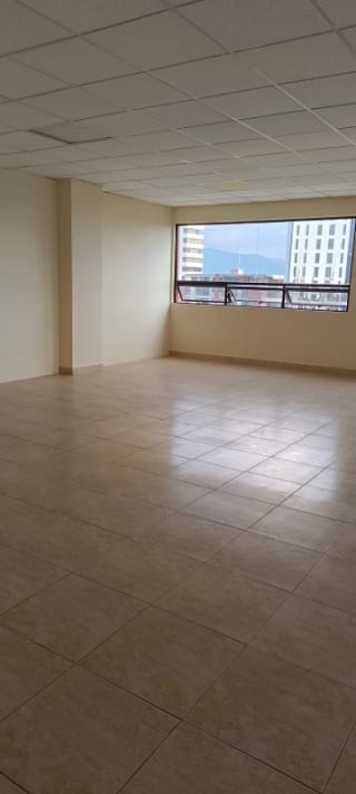 Amplias Oficinas en Renta — Oficina en Alquiler en Zona 13, Guatemala, Ciudad — miniatura 6 de 6