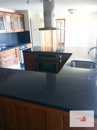 Penthouse amplio en renta — Apartamento en Alquiler en Plaza San Marco, Zona 10, Guatemala, Ciudad — miniatura 3 de 14